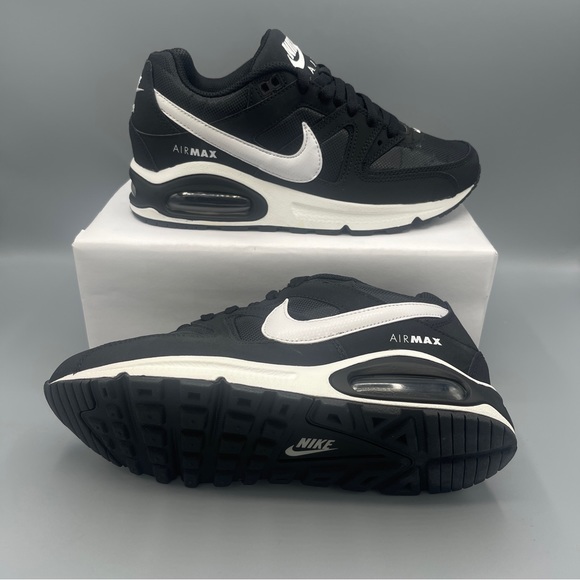 NIKE Air Max Command Women's Running Shoe Black White - Picture 13 of 14